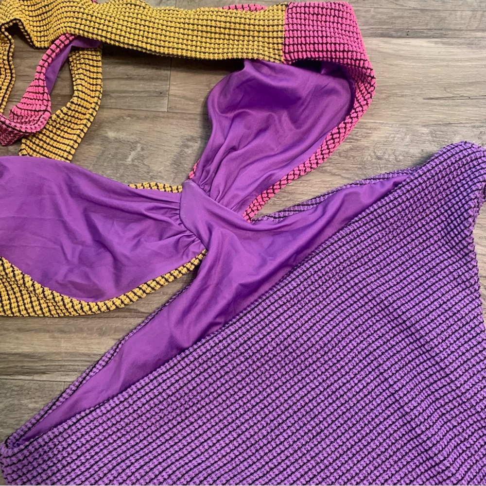 Agua Bendita Malibu Vini One Piece Color Block Swimsuit - Picture 9 of 14